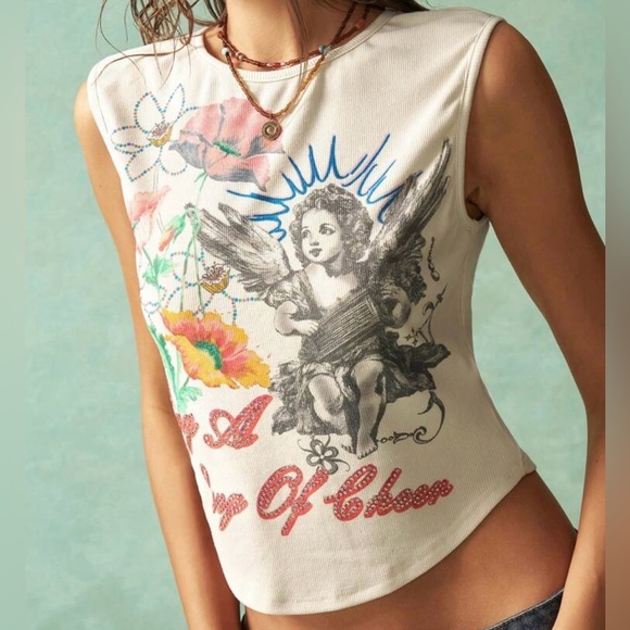 Angel Graphic Sleeveless Top - Picture 5 of 9